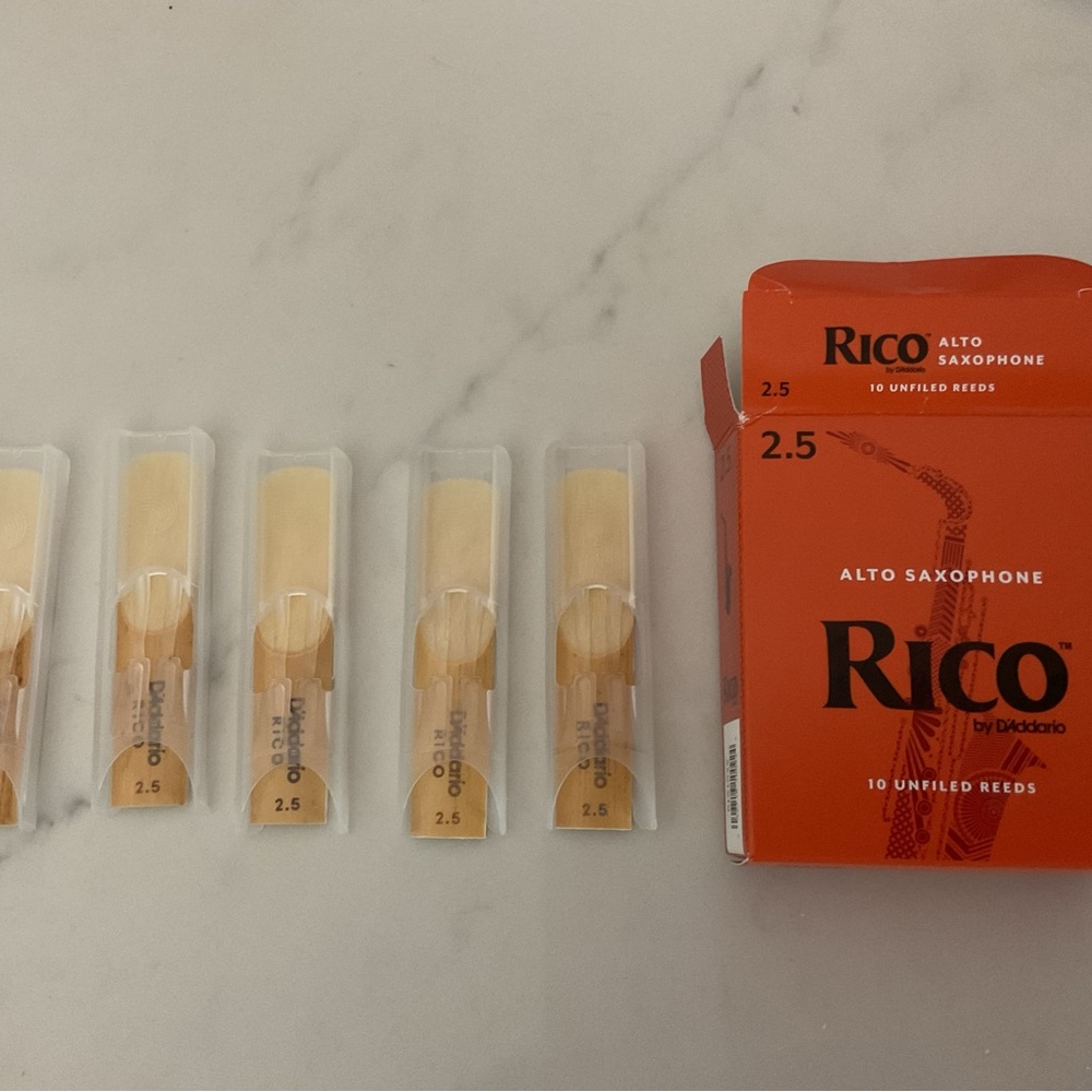 Rico Alto Saxophone Reeds - 5 reeds (half a box) NEW